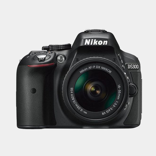 Nikon D5300 AF-p 18-105 VR camara fotográfica